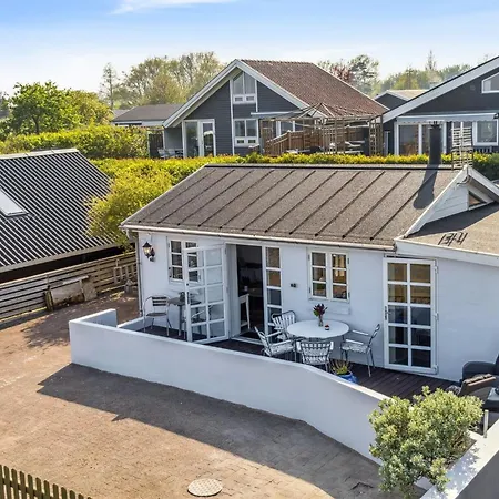 Tameka - 10m To The Fjord By Interhome *