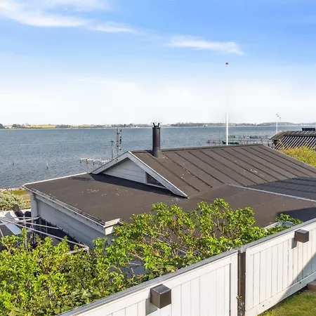 Hébergement de vacances Tameka - 10m To The Fjord By Interhome Munkebo